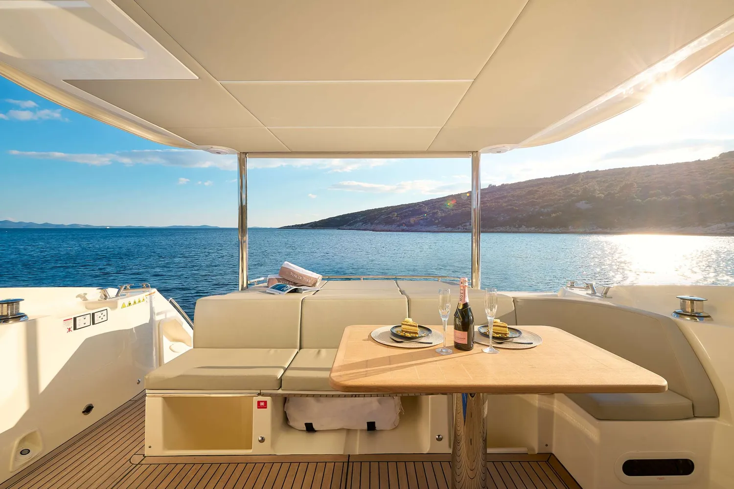 yacht-550814
