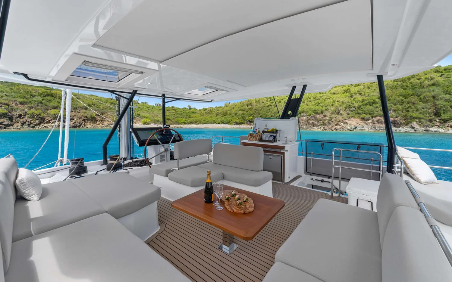 yacht-599752