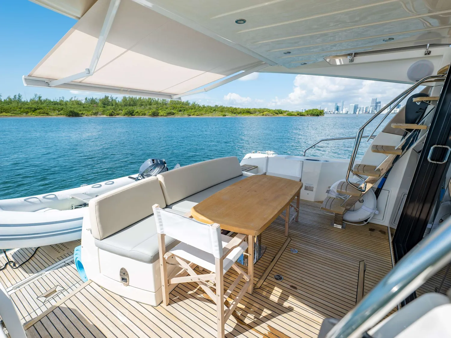 yacht-580069