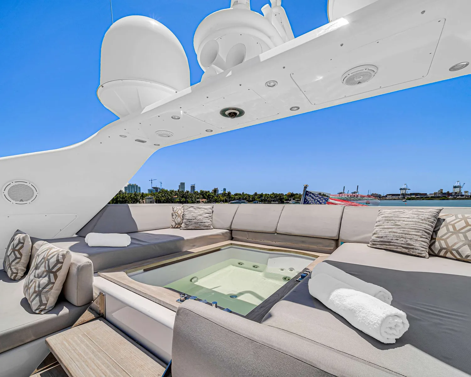 yacht-601291