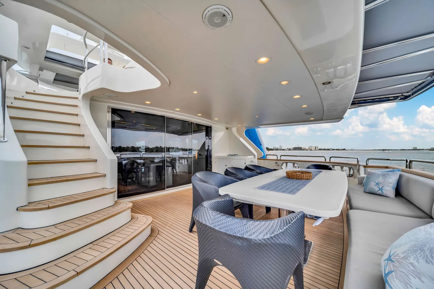 yacht-566047