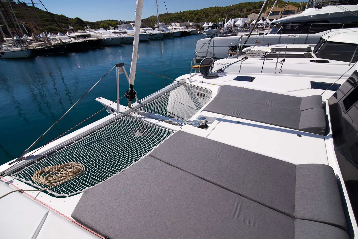 yacht-571105