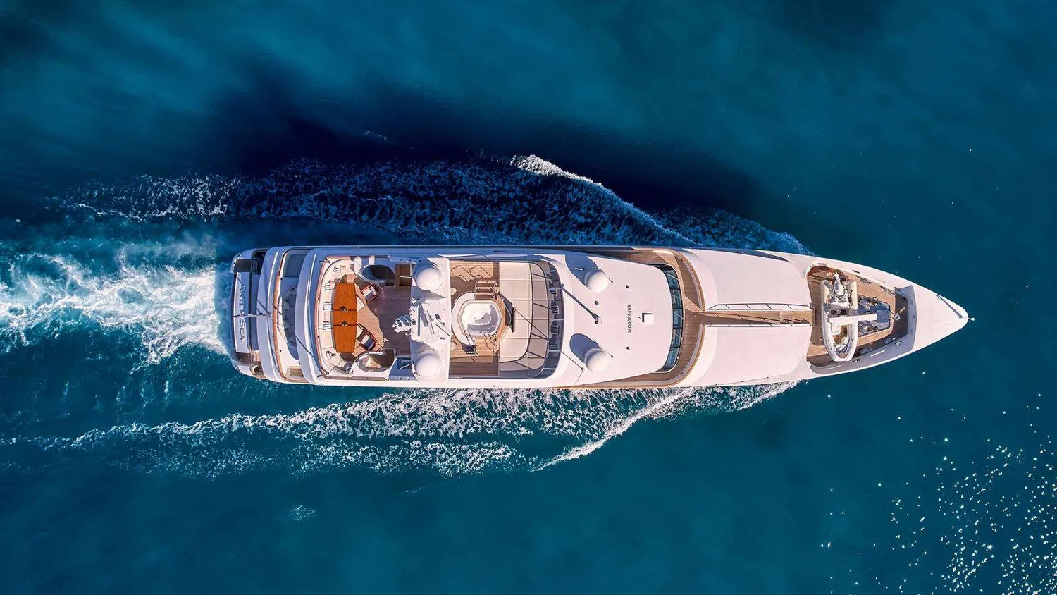 yacht-587683