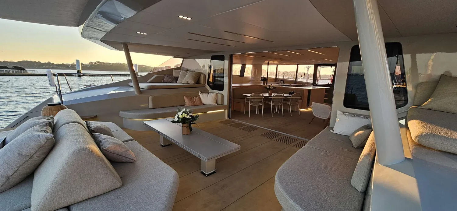 yacht-586302