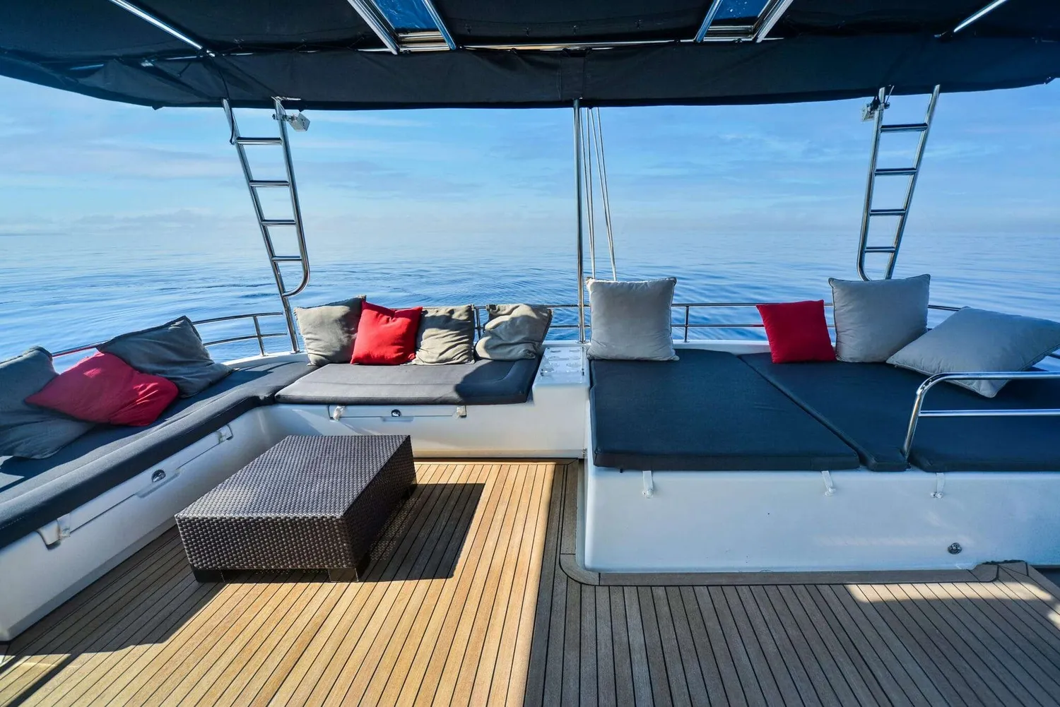 yacht-586904