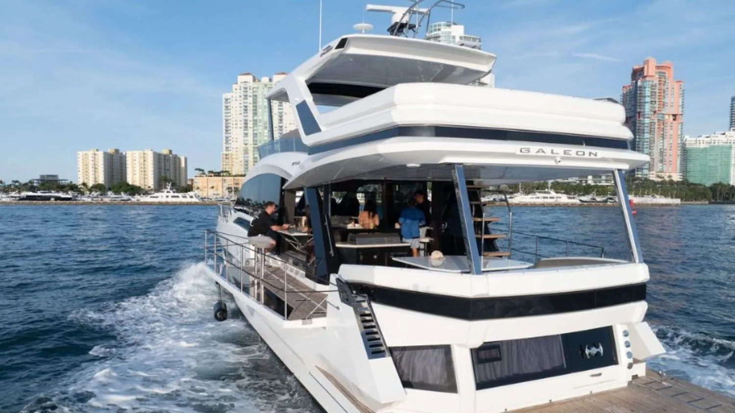 yacht-584942