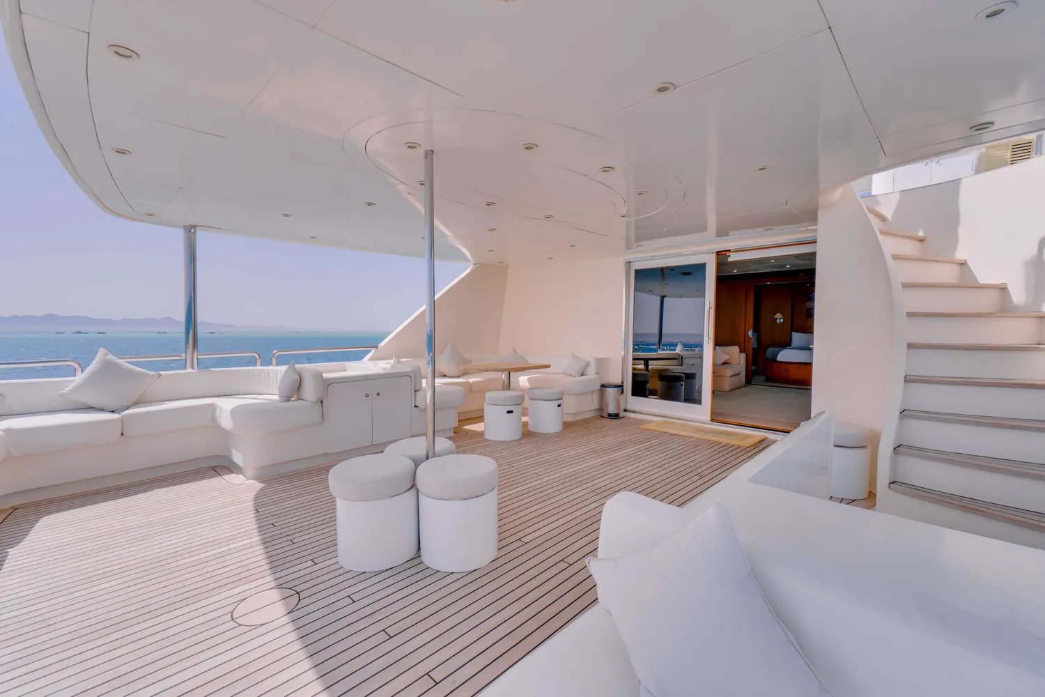 yacht-573283