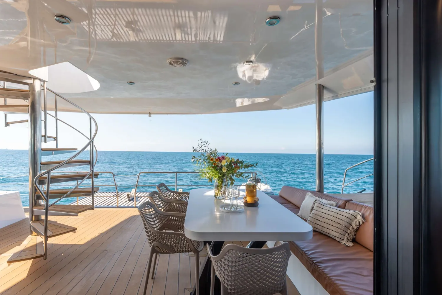 yacht-597446