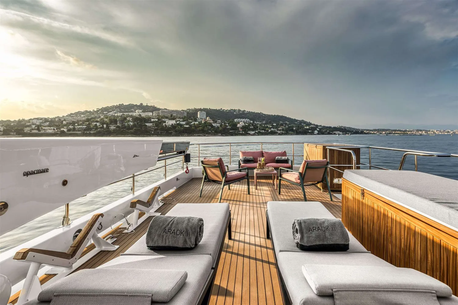 yacht-585450