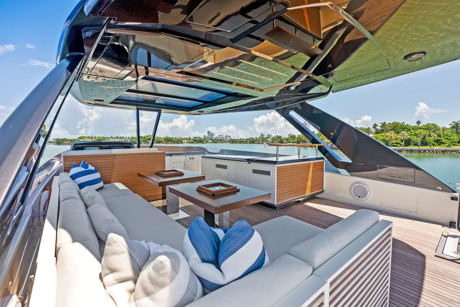 yacht-596824