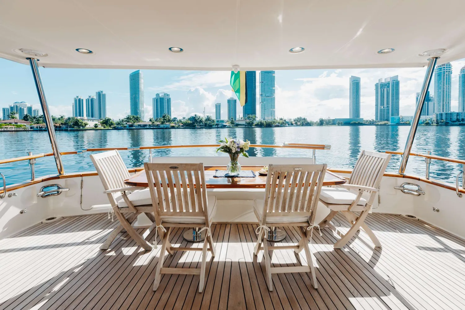 yacht-572932