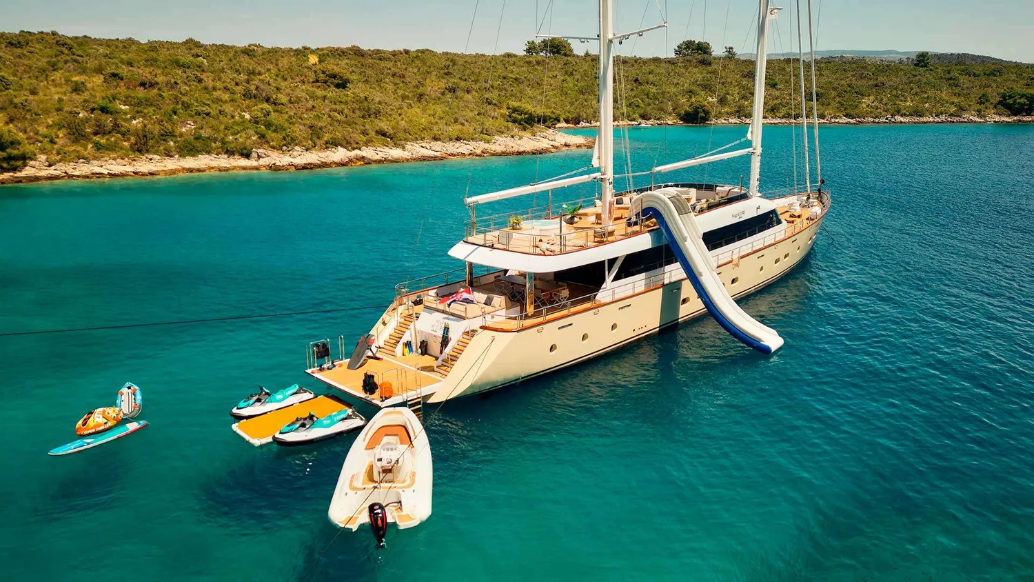 yacht-566637