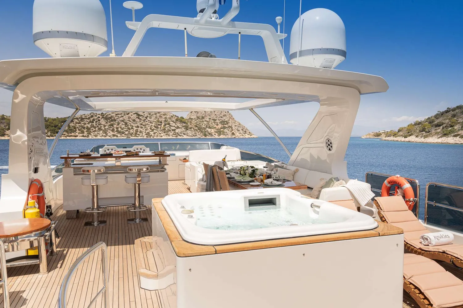 yacht-568575