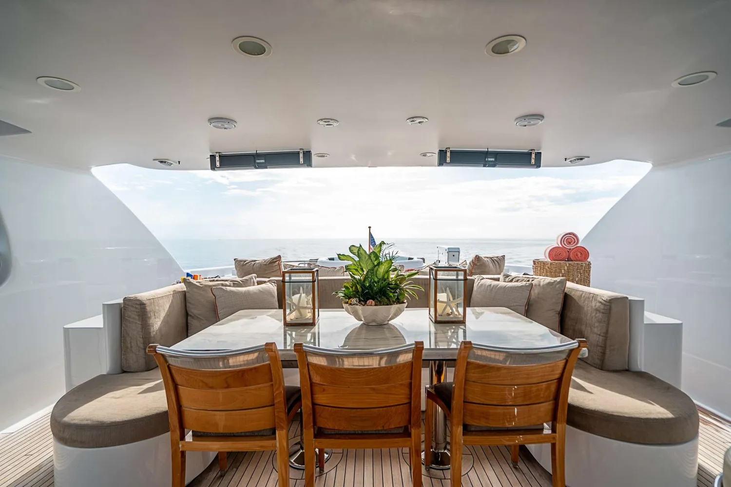 yacht-588026