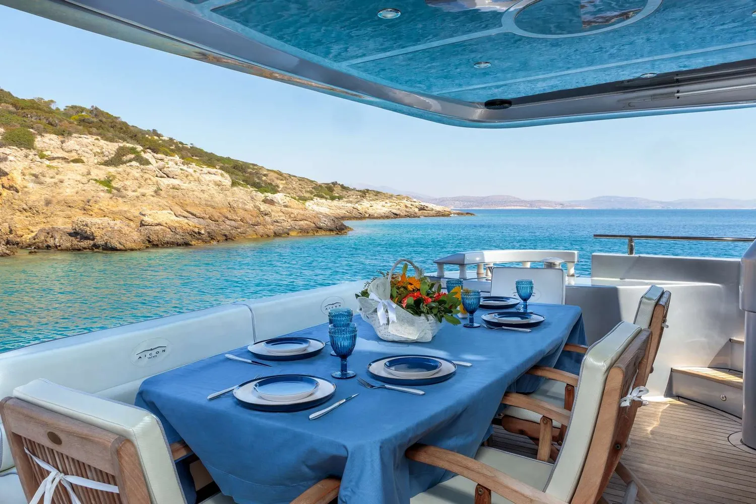 yacht-582473
