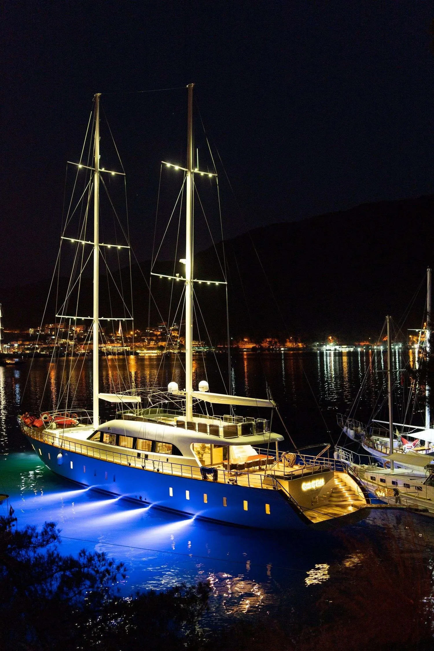yacht-587759
