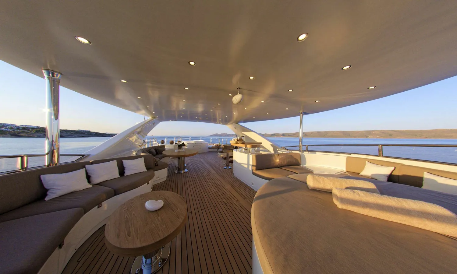 yacht-570351