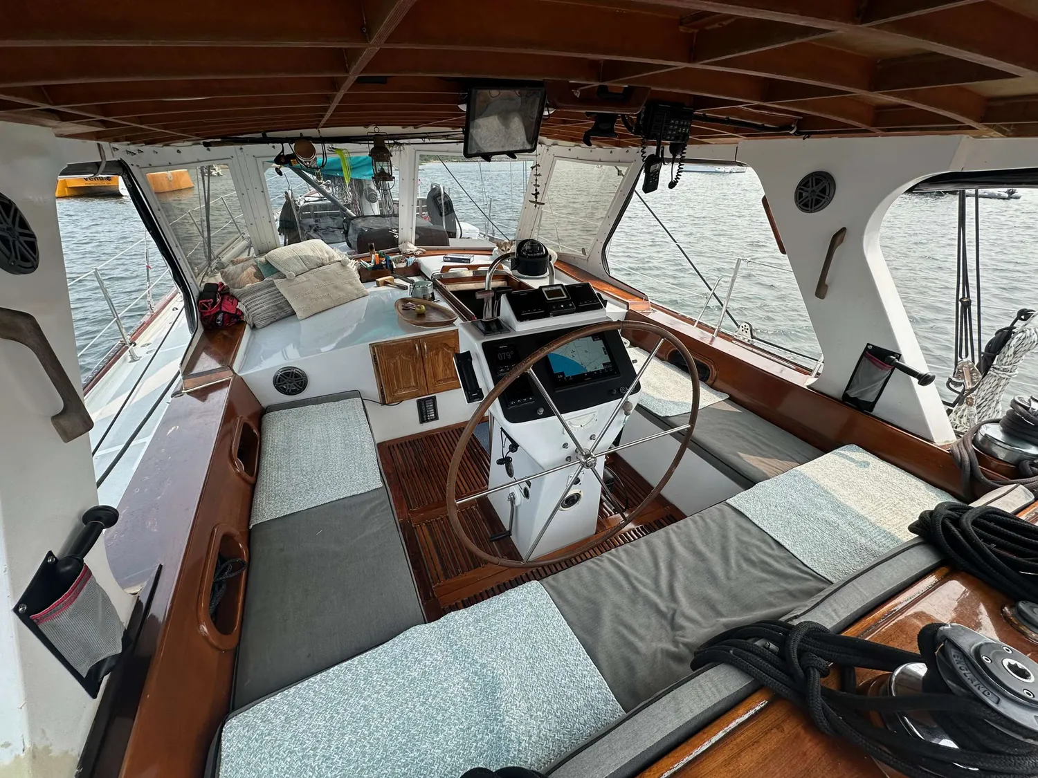 yacht-573590