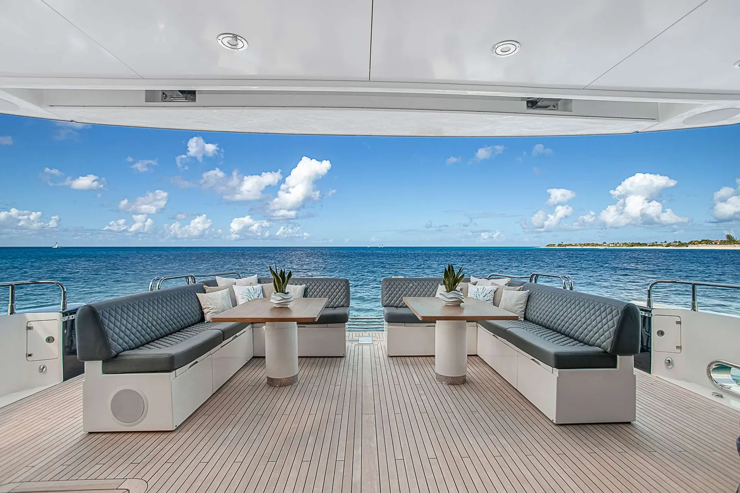 yacht-560387