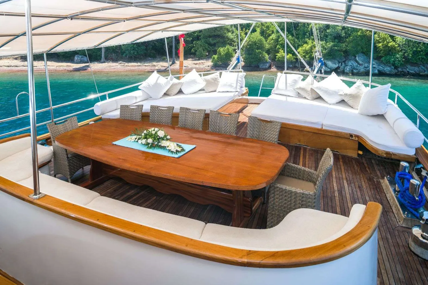 yacht-561904