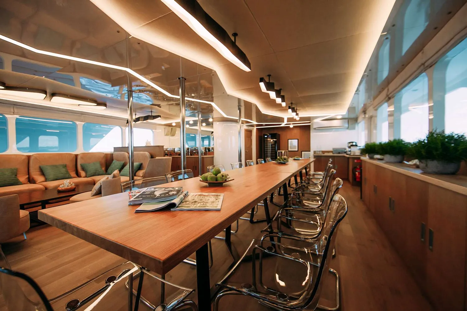 yacht-586931