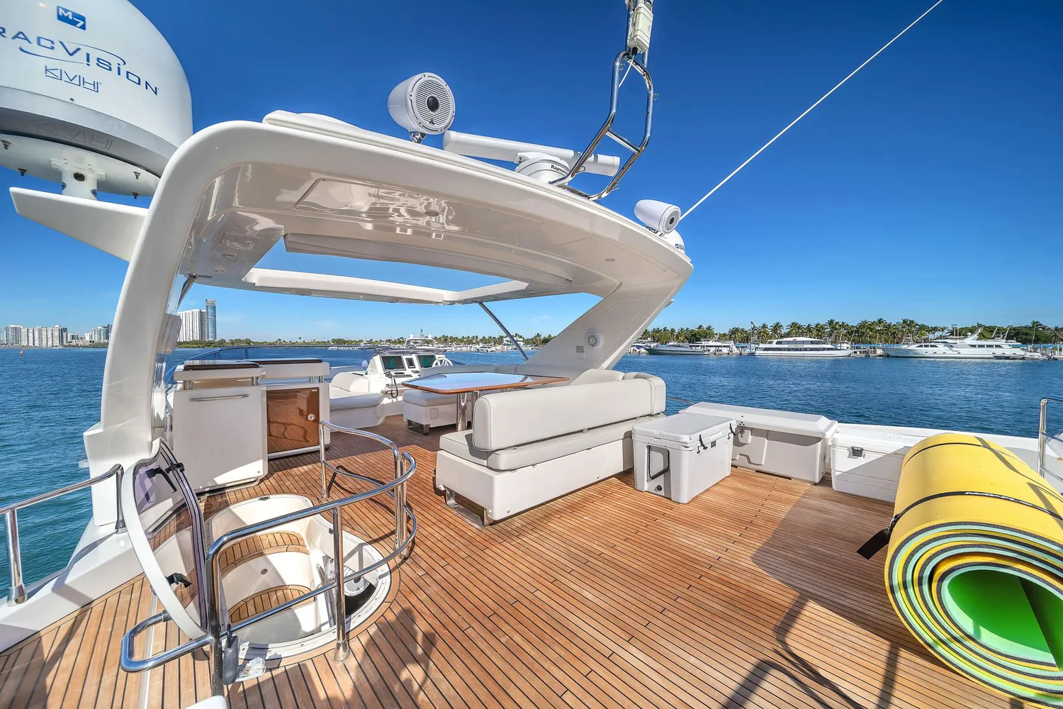 yacht-590275