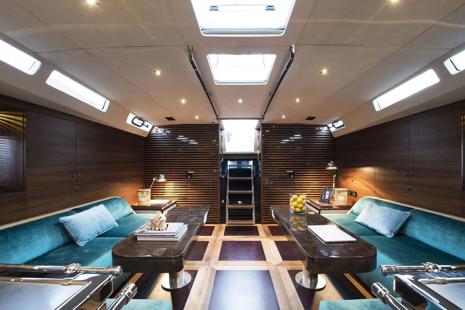 yacht-571003