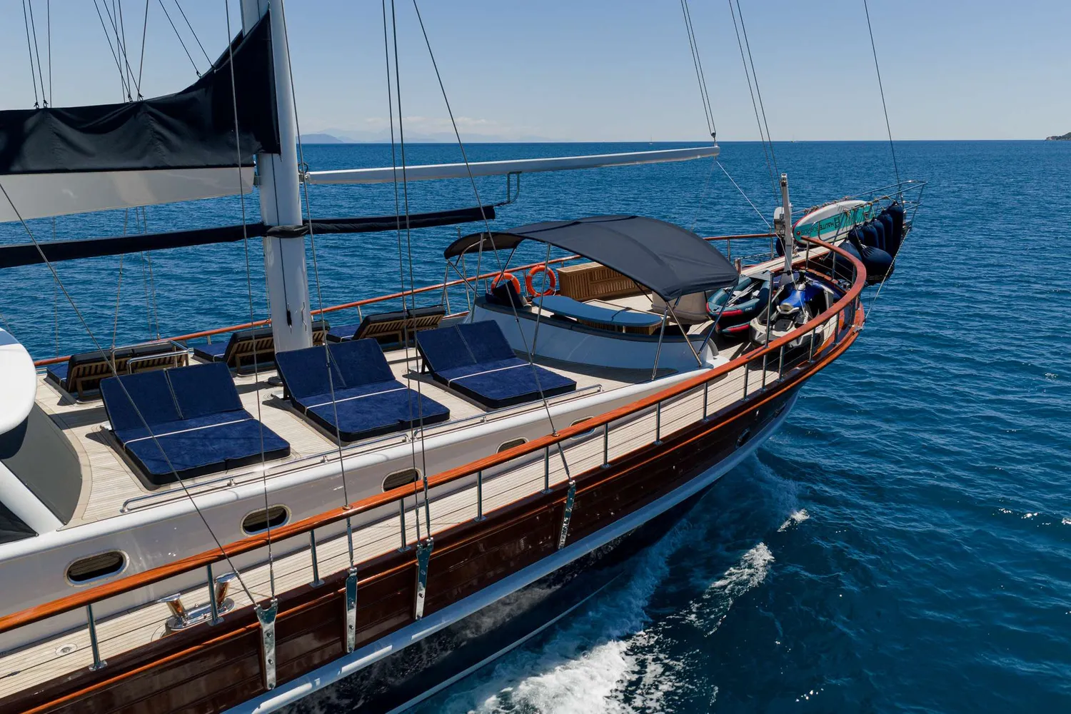 yacht-600280