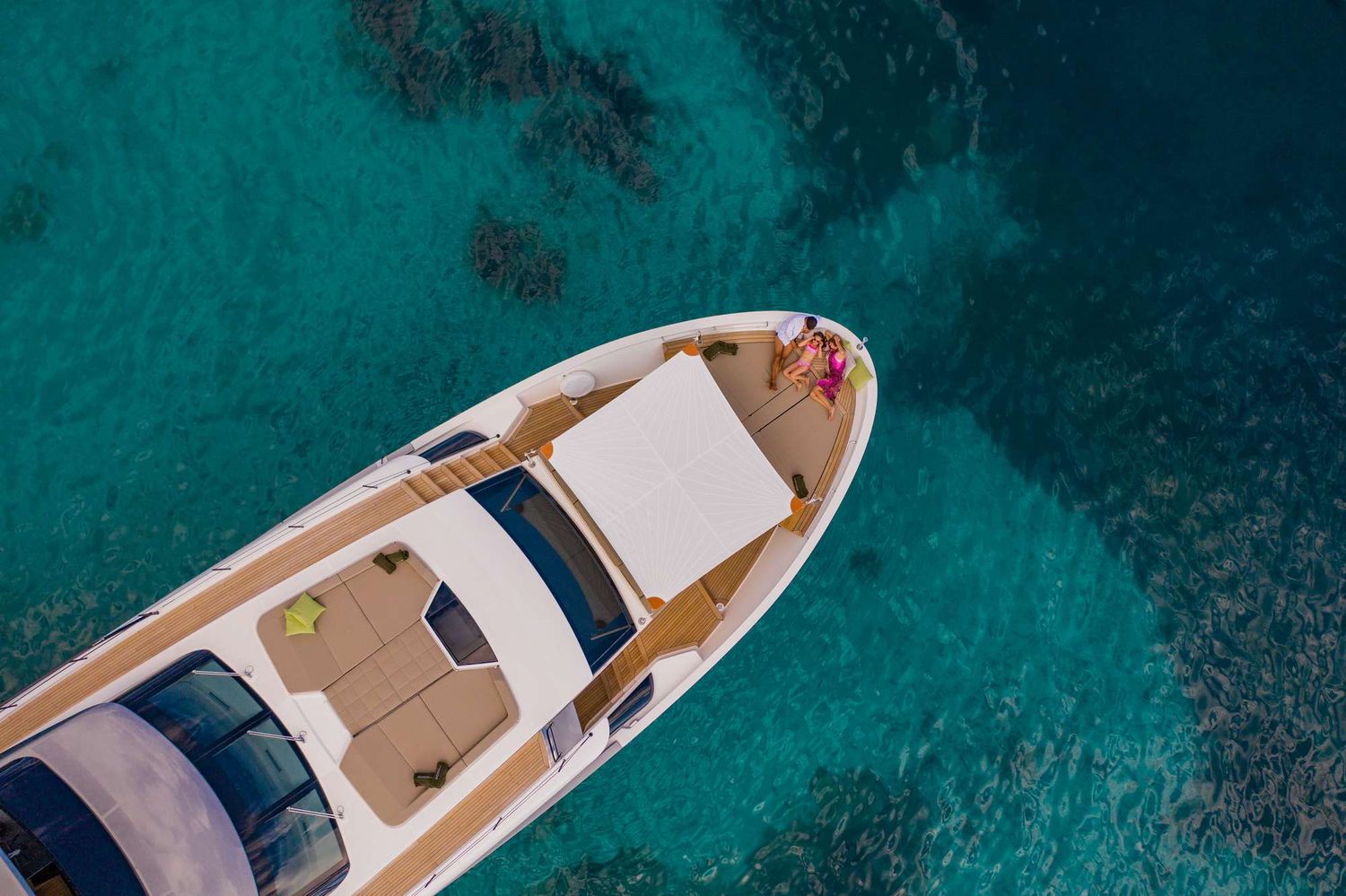 yacht-550159