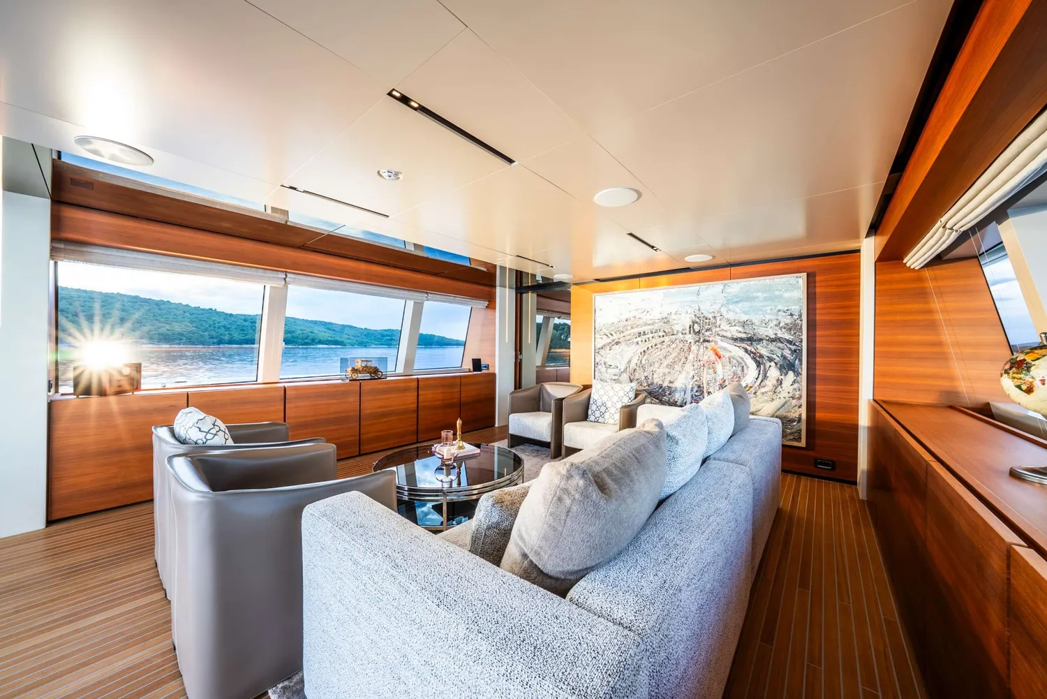 yacht-550239