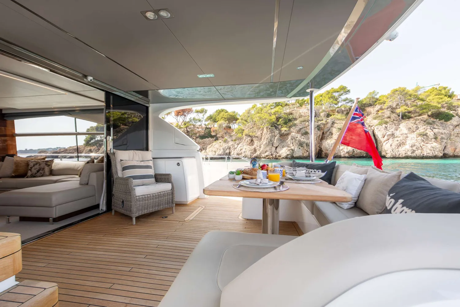 yacht-550268