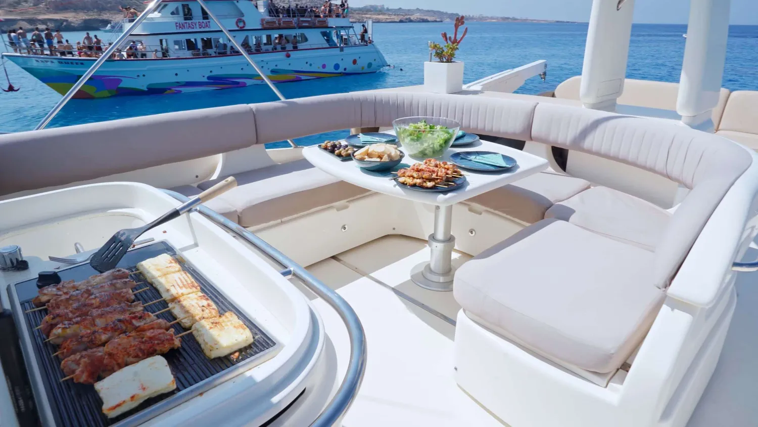 yacht-588974