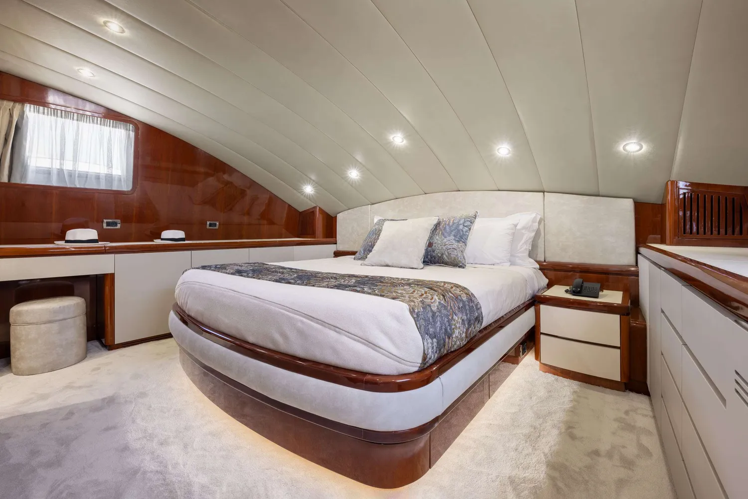 yacht-579557