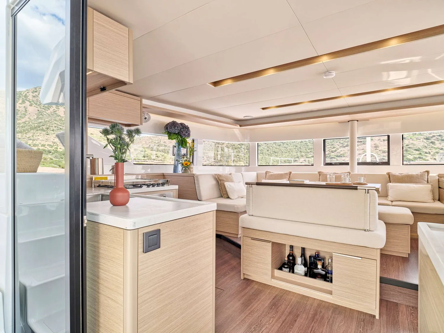 yacht-586500