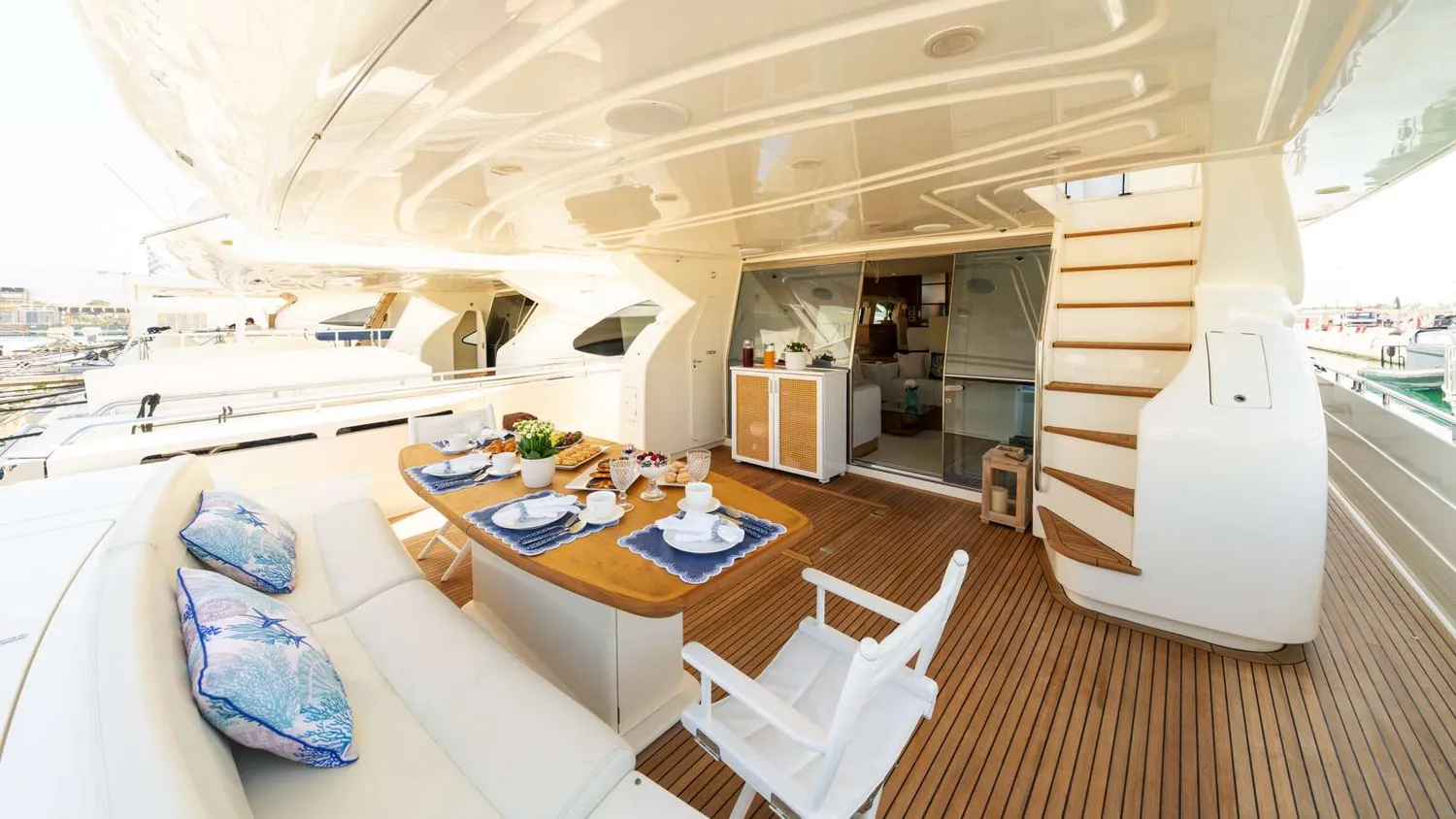 yacht-583637