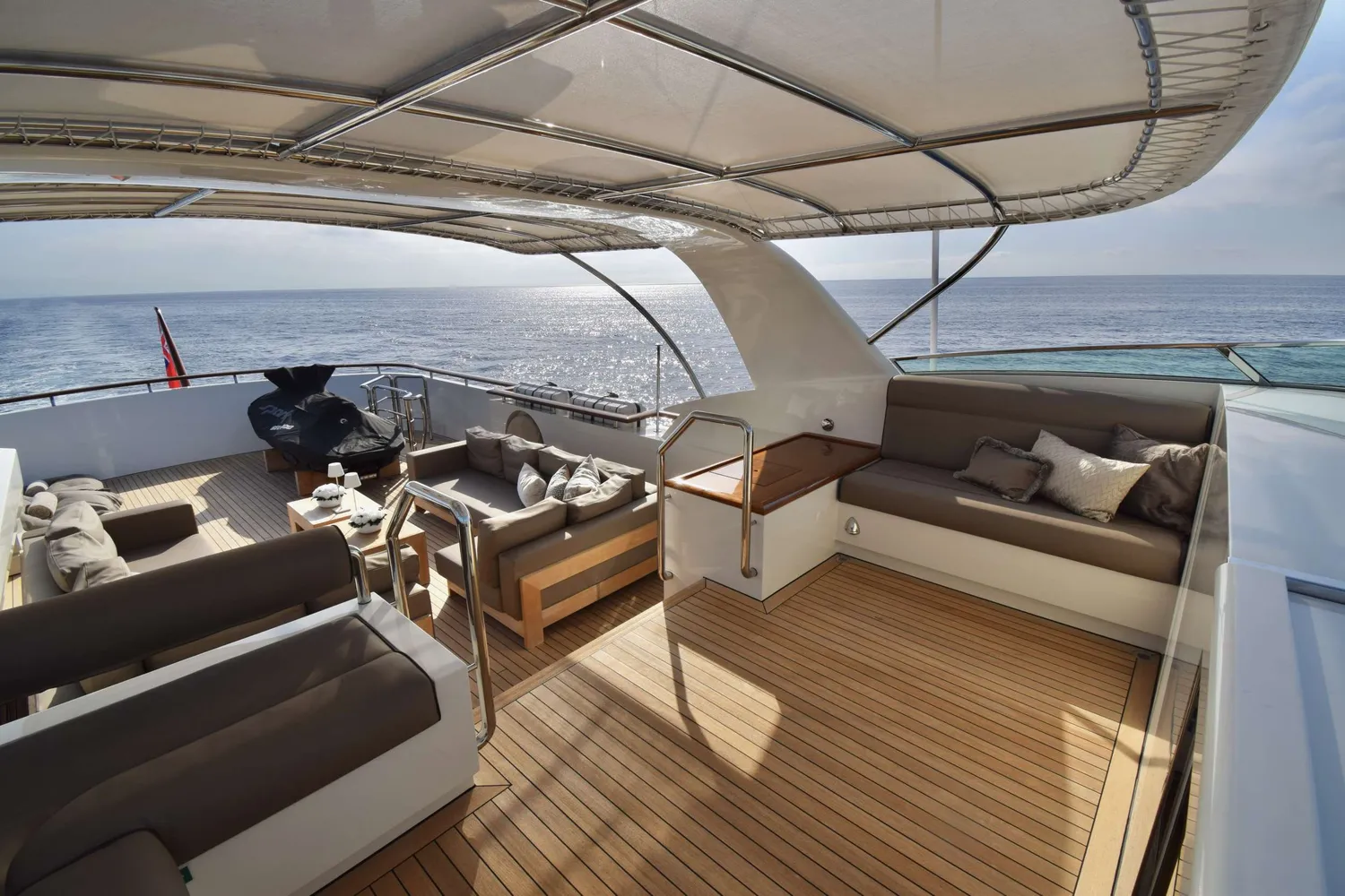 yacht-588752
