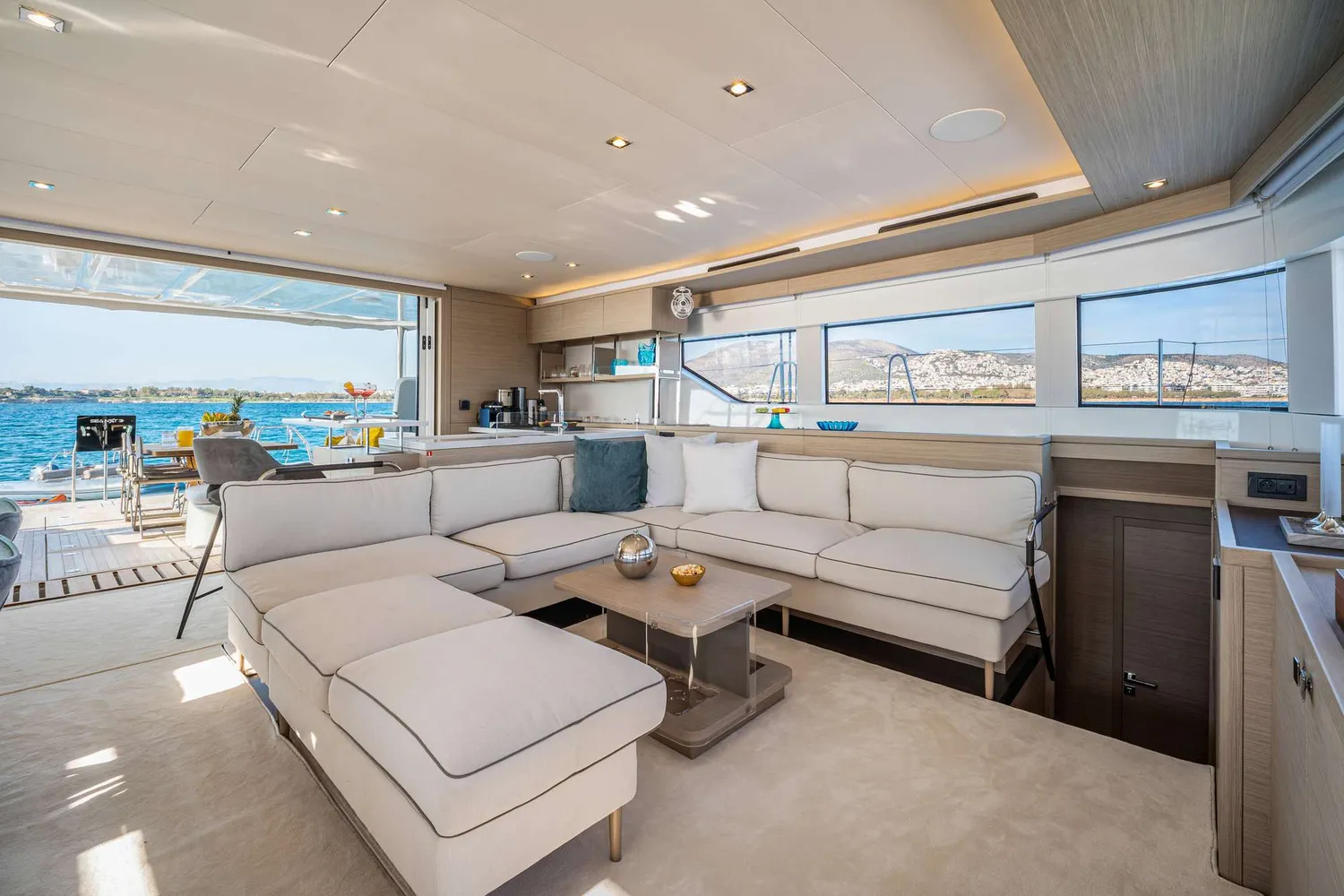 yacht-583236