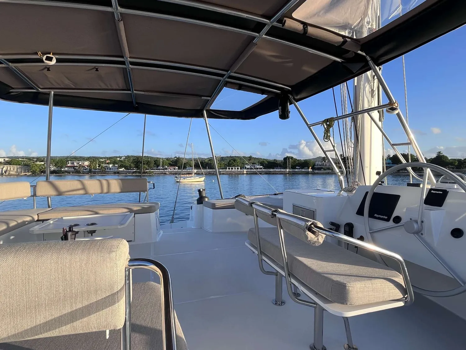 yacht-585959