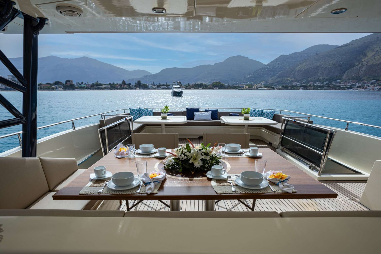 yacht-550199
