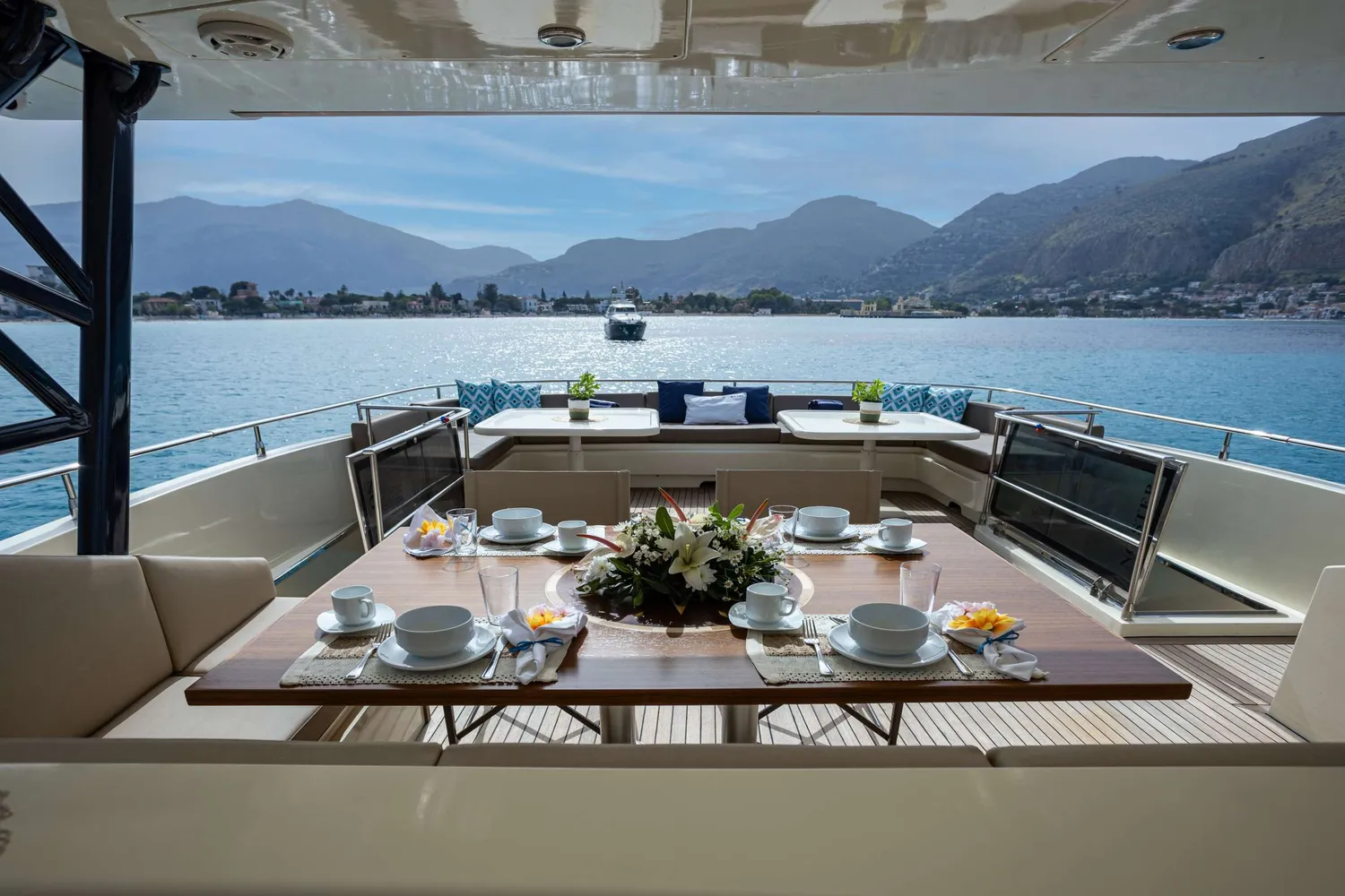 yacht-550199