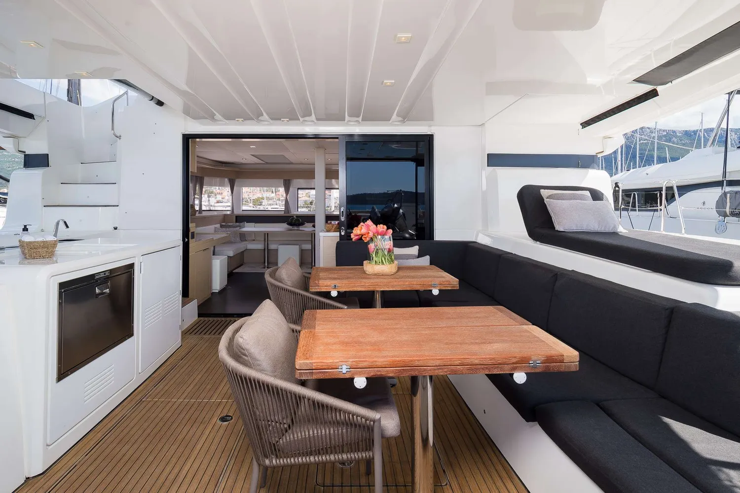 yacht-597903