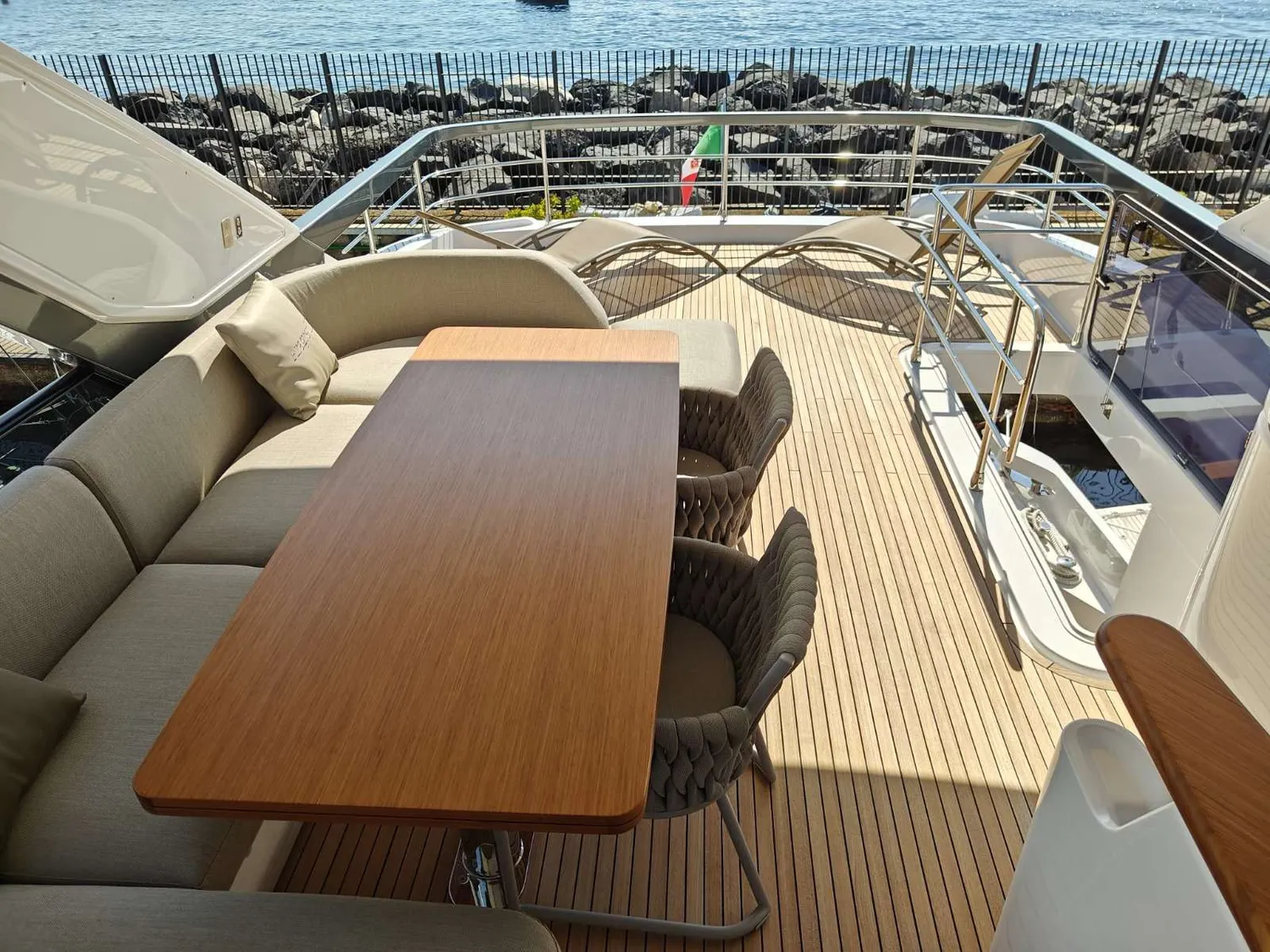 yacht-582004