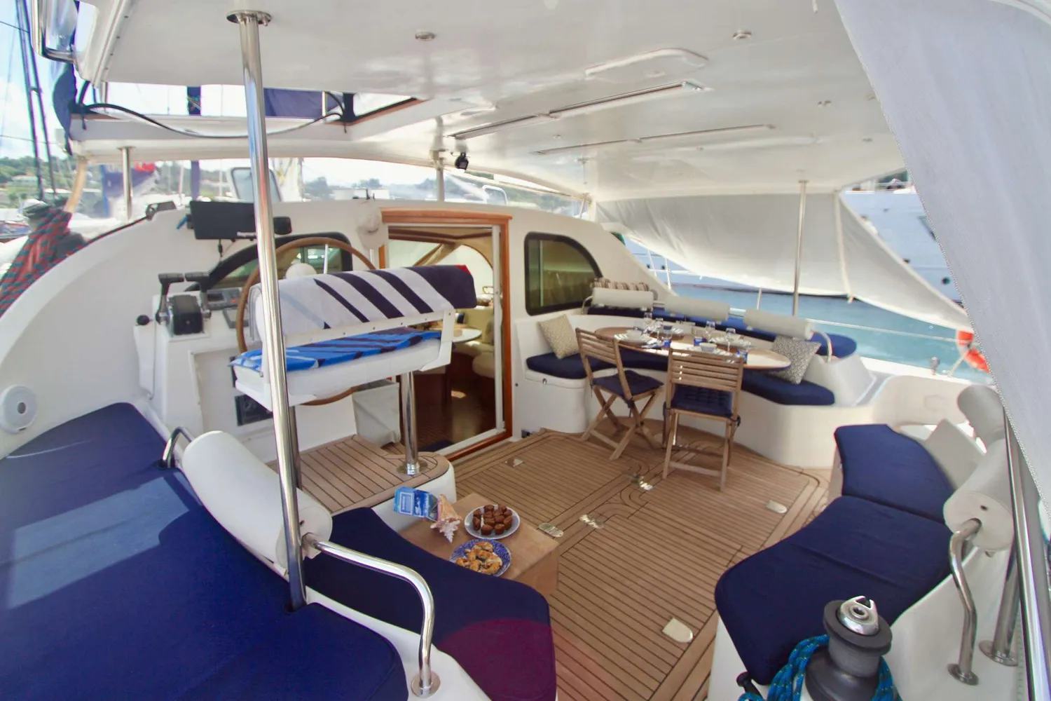 yacht-591054