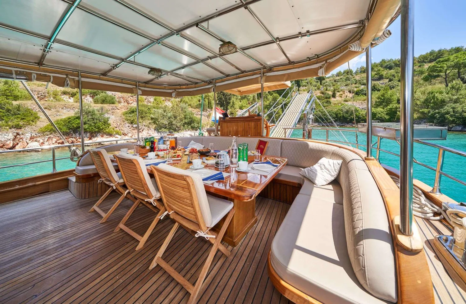 yacht-571863