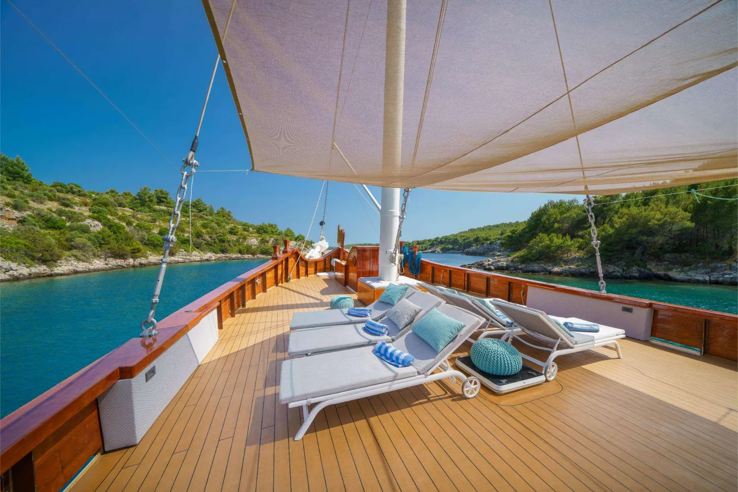 yacht-592803