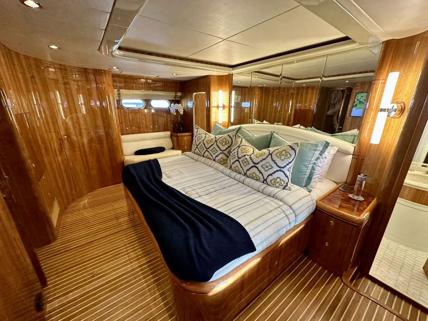 yacht-575034