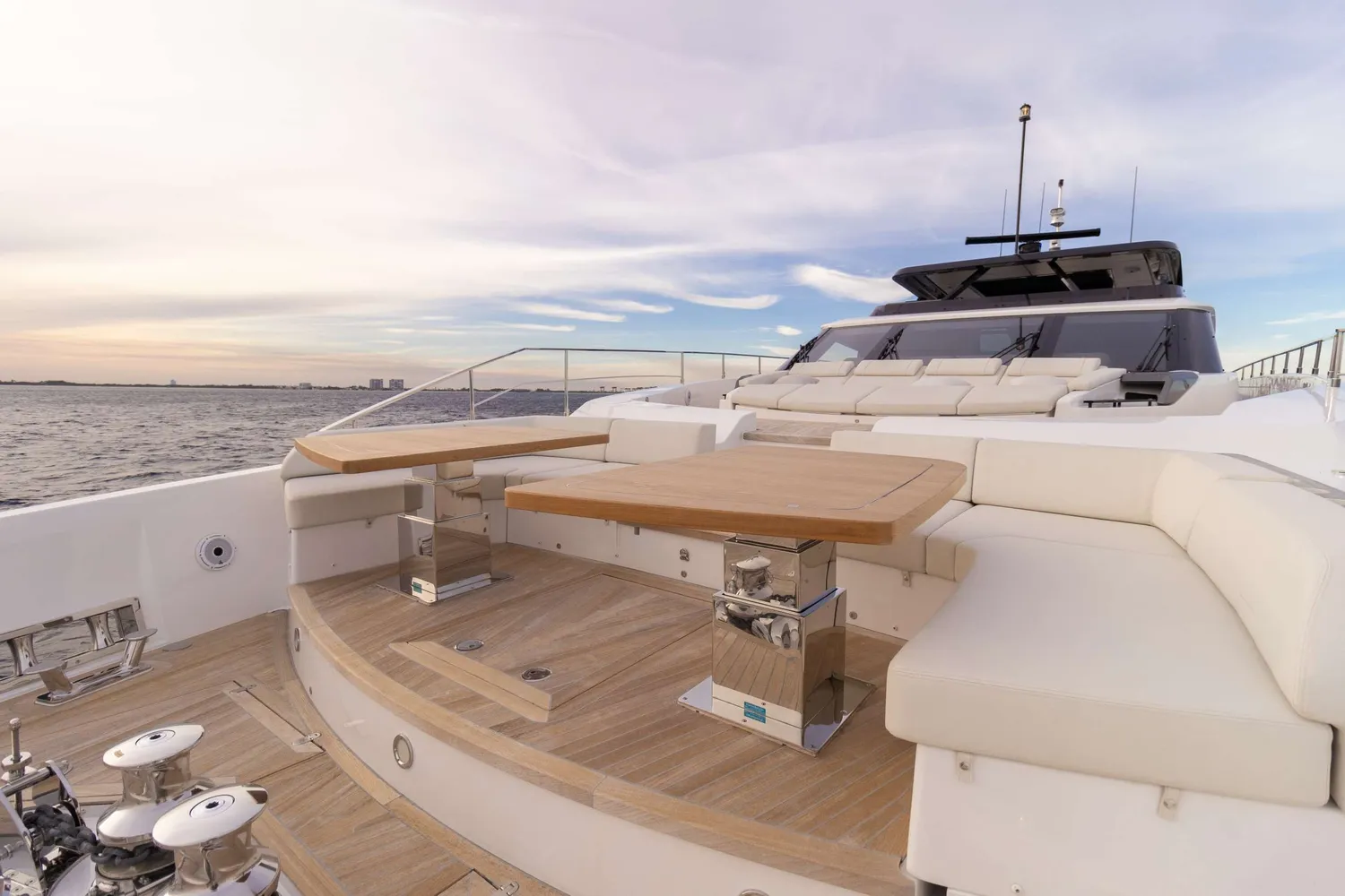 yacht-572861