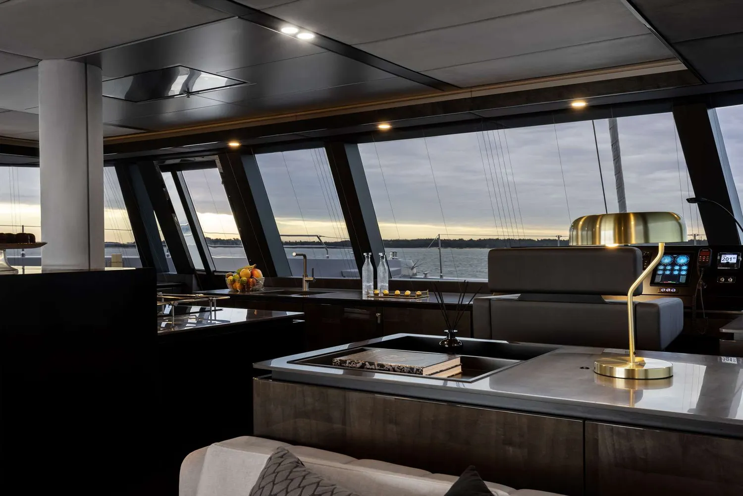yacht-570590