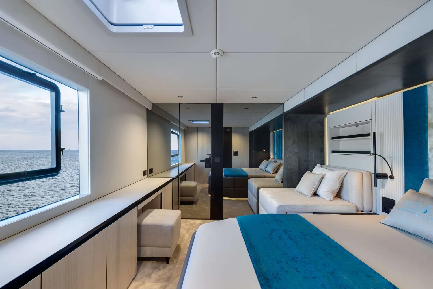 yacht-588263