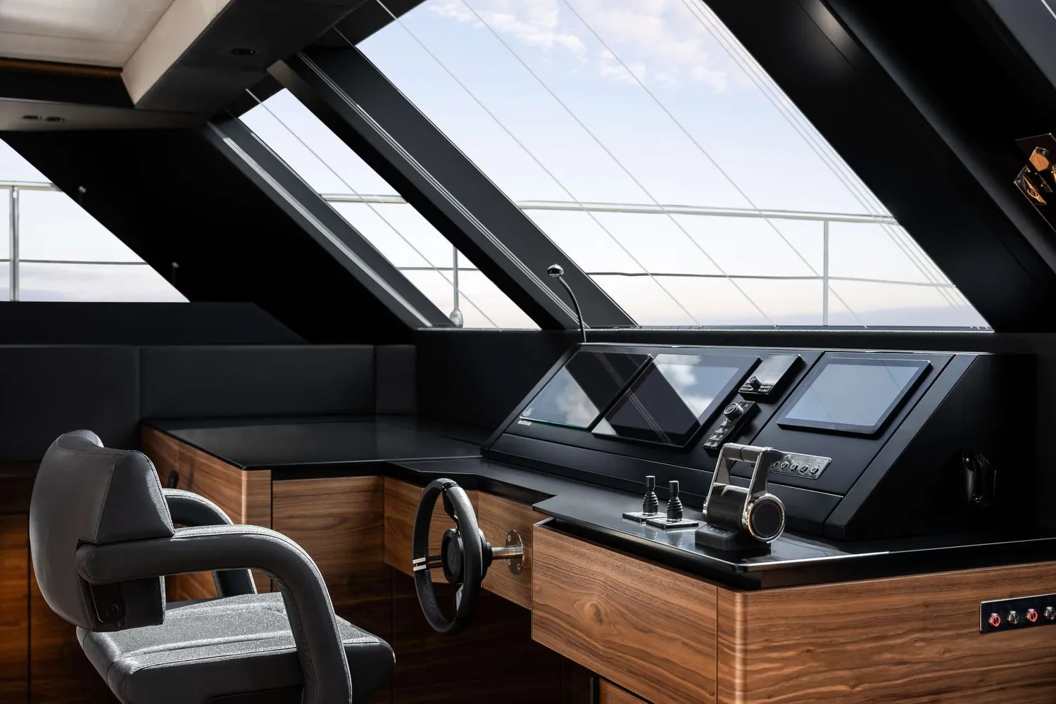 yacht-596121